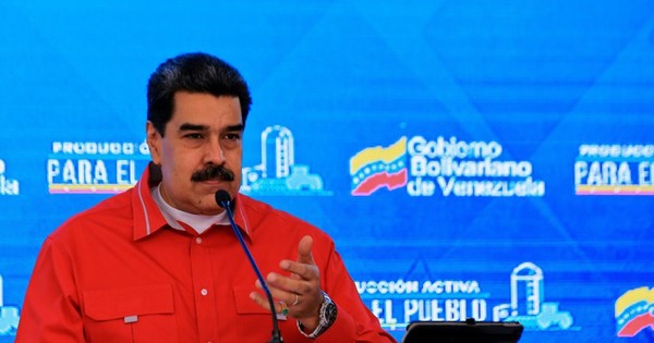 Maduro sugiere aumento de precio de la gasolina en Venezuela: “Hay que pagarla”
