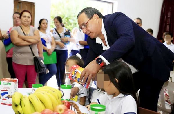 Junta exige a Hugo Javier un informe sobre merienda - Política - ABC Color
