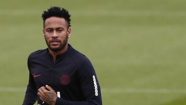 HOY / Neymar logra suspensión provisional de millonaria multa