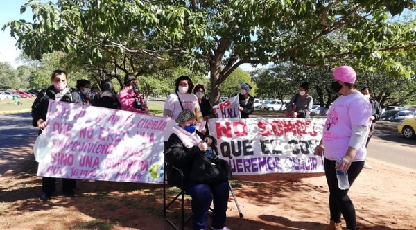 "Están jugando con nuestra salud", señala paciente oncológico » Ñanduti