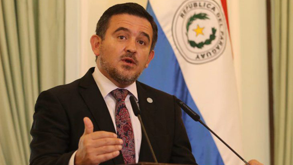 PETTA AHORA AMENAZA CON DENUNCIAR A PADRES SI DESMATRICULAN ALUMNOS