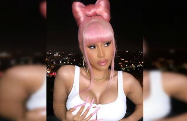 Cardi B sorprende a sus fans hispanos al entonar 'Amor eterno' de Juan Gabriel - SNT