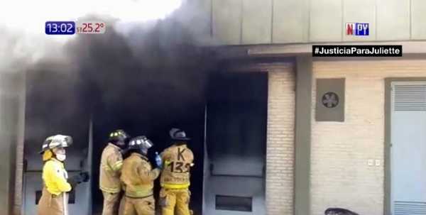 ANDE arde en llamas en Santa Rosa del Aguaray | Noticias Paraguay