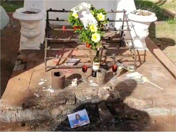 Hallan supuesto payé para autoridades en cementerio