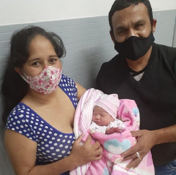 Venció al Covid-19 y dio a luz a un hermoso bebé sano | Noticias Paraguay