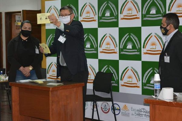 La UNE tiene nuevo rector - ABC en el Este - ABC Color
