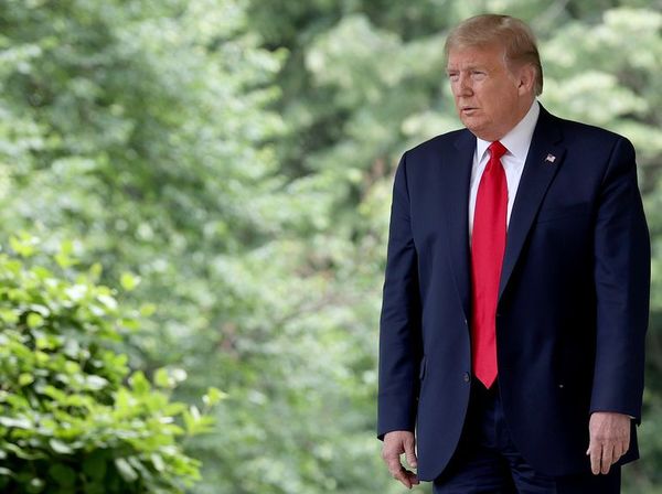 Casa Blanca desafía a Twitter al volver a publicar tuit ocultado de Trump  - Mundo - ABC Color