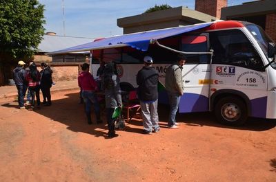 Movil del SET atiende en Campo 9 - Campo 9 Noticias
