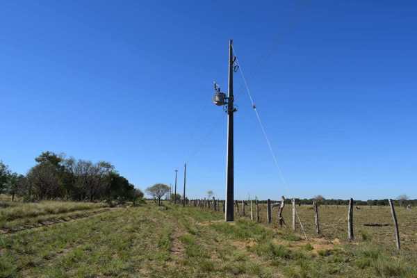 Familias de Ayolas, con apoyo de la EBY, acceden por primera vez al servicio de energía eléctrica - Digital Misiones
