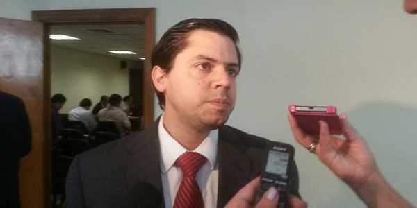 Defensa de Cuevas denunciará ante el JEM al juez y a los fiscales intervinientes en el caso » Ñanduti