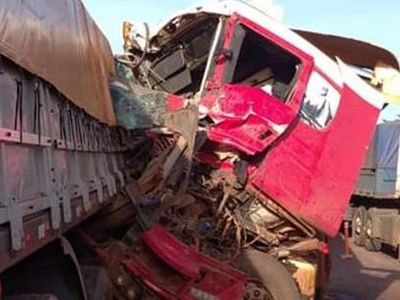 Triple choque en Caaguazú dejó solo daños materiales