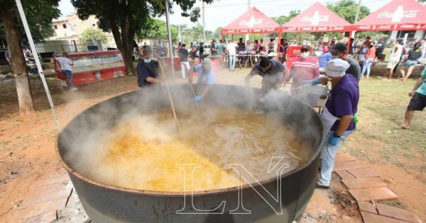 Realizan olla popular solidaria en Viñas Cué