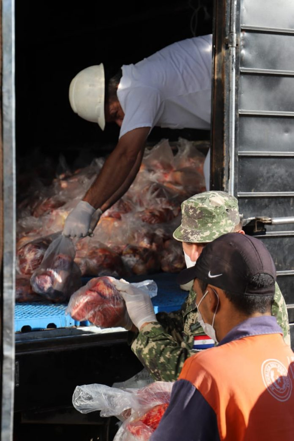 Ganaderos se unen y donan carne a familias afectadas por el covid-19