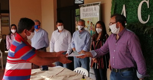 CAH apoya con G. 14.825 millones a productores y microempresarios