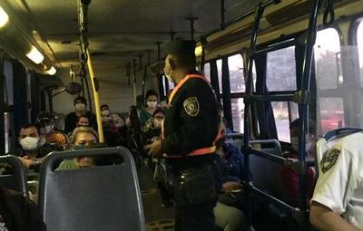 Policía Nacional refuerza controles en unidades de transporte público