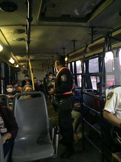 Policía Nacional refuerza controles en unidades de transporte público