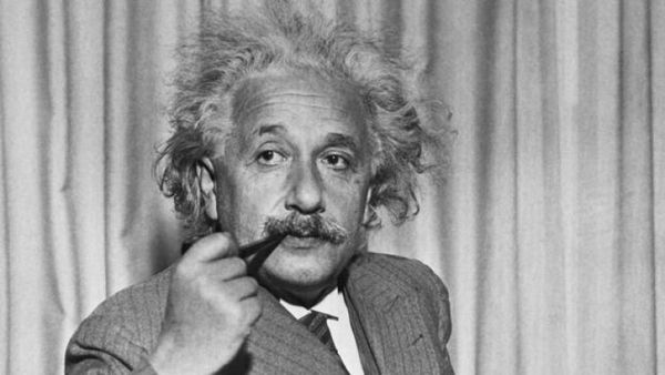 Lo que las matemáticas hicieron por Einstein y lo que Einstein hizo por las matemáticas