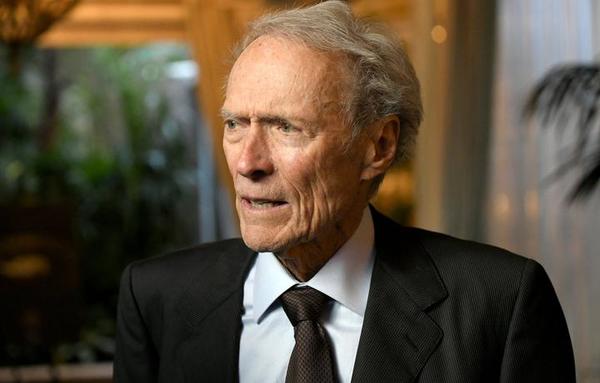 Clint Eastwood cumple 90 años y ni considera aún su retiro