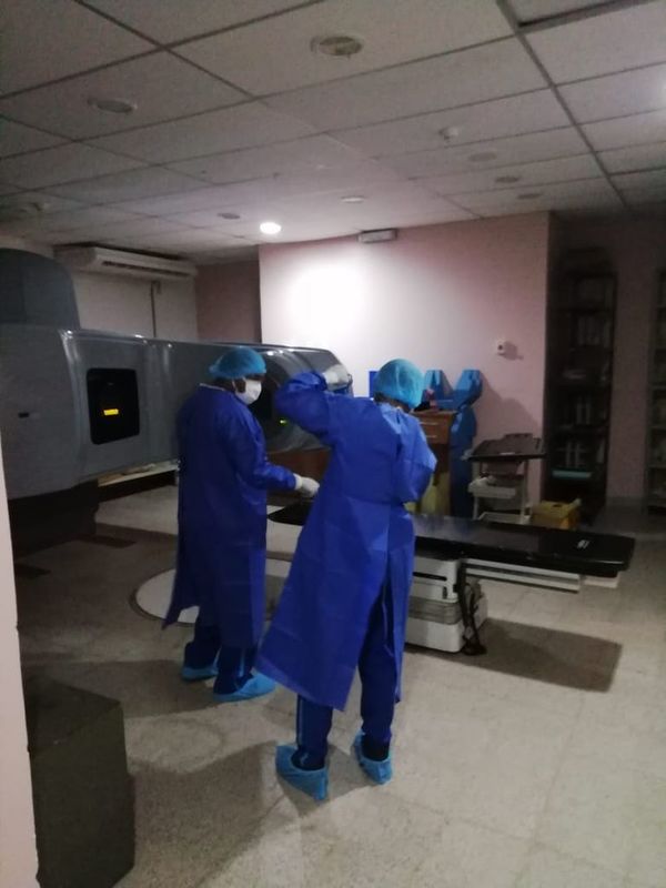 Paciente oncológico da positivo a COVID-19 y 40 van a cuarentena - Nacionales - ABC Color