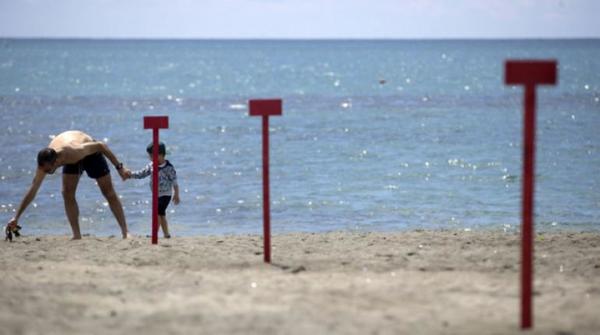 Italia reabrió sus playas bajo estrictas medidas de seguridad