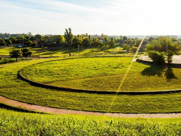 Jóvenes de Cambyretá proyectan convertir plaza en un parque de la salud