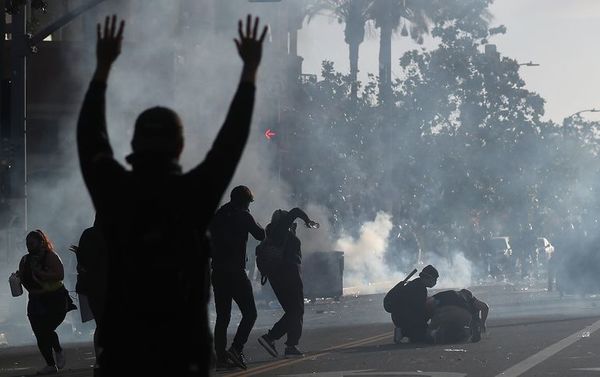 Los Ángeles entra en toque de queda mientras se mantienen los disturbios - Mundo - ABC Color