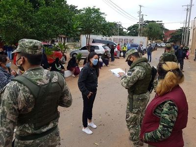 Doscientas personas visitan a sus familiares en Tacumbú este domingo - Nacionales - ABC Color