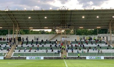 Los espectadores vuelven al fútbol en Hungría - Fútbol - ABC Color
