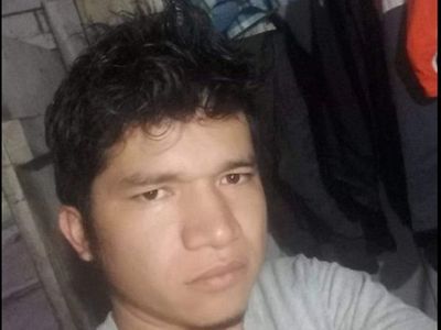 Jakare asegura que los feos tienen  suerte con las yiyis más lindas