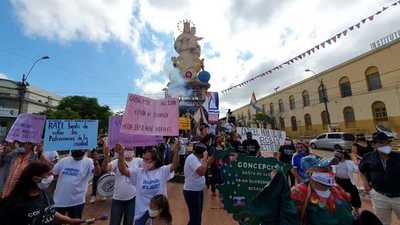 Realizan desfile contra la corrupción en Concepción