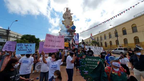 Realizan desfile contra la corrupción en Concepción