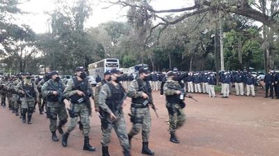 Policía refuerza operativos de control del cumplimiento de la cuarentena - Nacionales - ABC Color