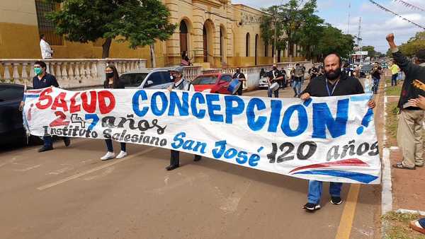 Ex alumnos salesianos brindan su homenaje a Concepción