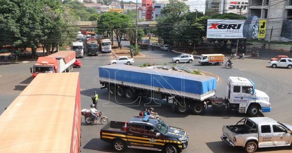 Protocolo para ingreso de camioneros regirá a partir de mañana