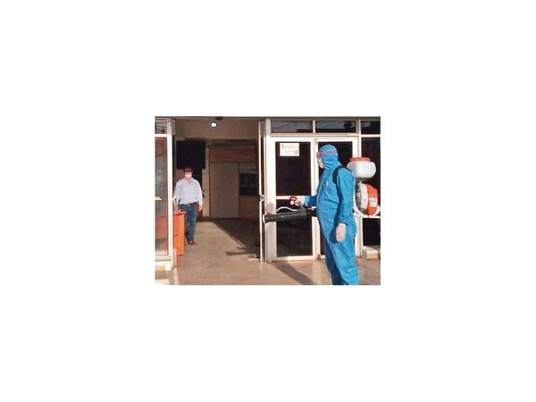 Atención virtual en Dinatrán tras positivos