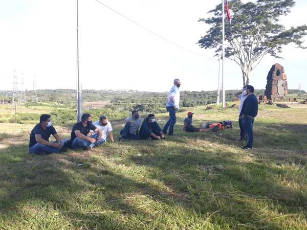 Detención de nueve personas por ingresar al país por el Paraná evidencia inacción de la Marina