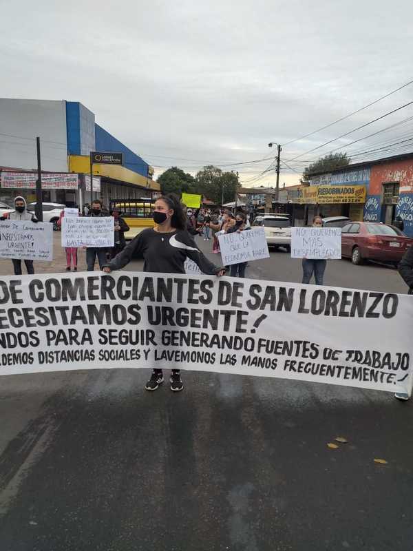 Ahora: Marcha de comerciantes de zona de mercado de San Lorenzo » San Lorenzo PY