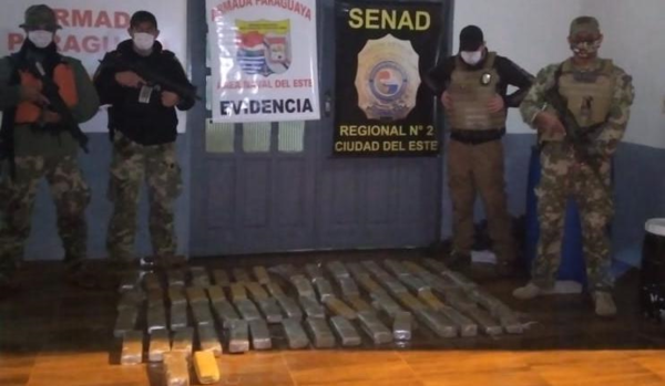 SENAD INCAUTÓ CARGA DE MARIHUANA DURANTE PATRULLA NOCTURNA EN RÍO PARANÁ