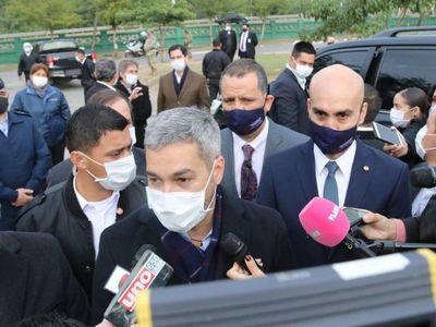 Abdo anuncia posibles avances y retrocesos en cuarentena por región