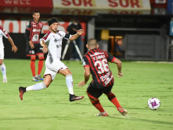 Alajuelense y Saprissa empatan en el clásico tico