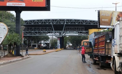 HOY / Ciudad del Este: Nulo control a camioneros tras anuncio de protocolo sanitario