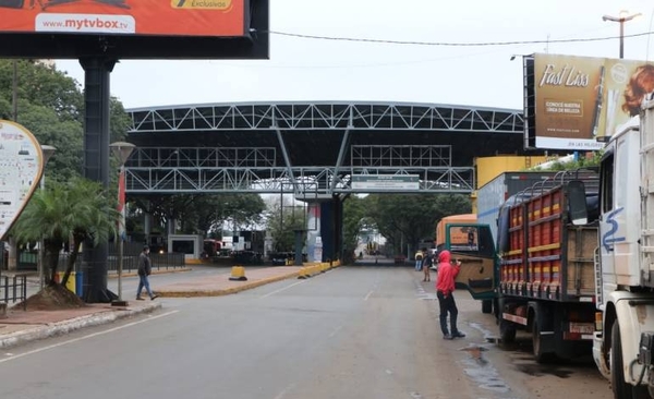 HOY / Ciudad del Este: Nulo control a camioneros tras anuncio de protocolo sanitario