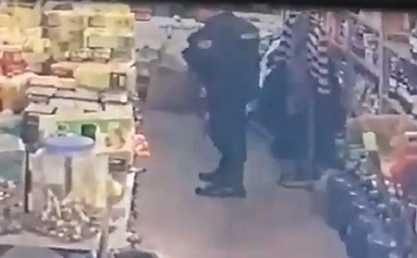 (VIDEO) Volái quiso llevar la sangre de cristo sin pagar | Crónica