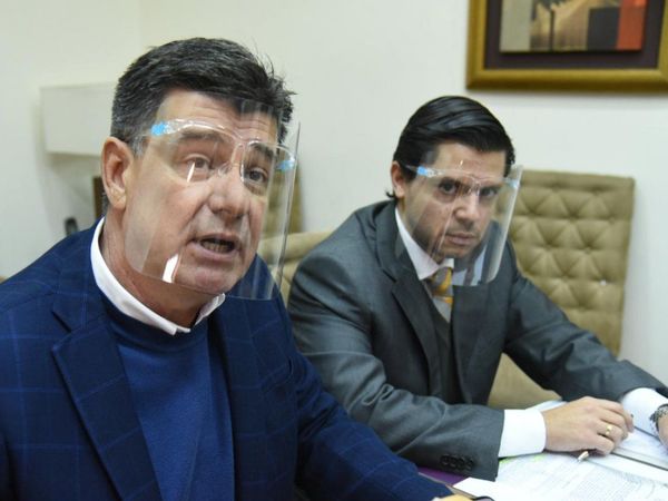 Efraín Alegre sostiene que es víctima de la mafia y de un fiscal cartista