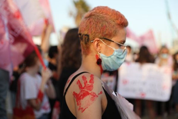 Mujeres israelíes vuelven a protestar contra feminicidios durante pandemia - Mundo - ABC Color