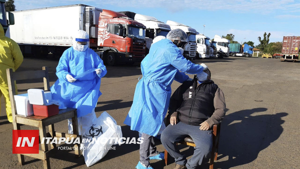 REALIZARON HISOPADOS A 30 CAMIONEROS QUE INGRESARON AL PAÍS EN ENCARNACIÓN.