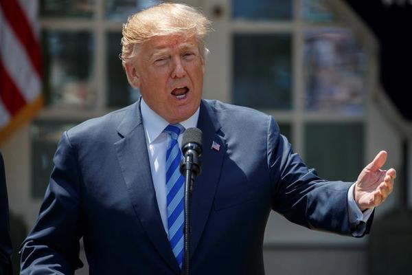 Trump moviliza a miles de soldados fuertemente armados para detener disturbios