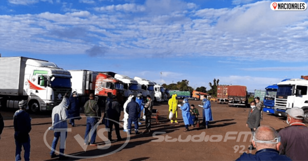 Camioneros son sometidos a prueba de Covid-19 y resultados estarán el viernes