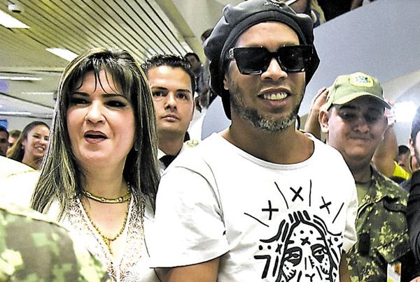 Caso Ronaldinho: abogado de gestores afirman que hasta ahora no pudieron acceder a carpeta fiscal - A La Gran 7-30 - ABC Color