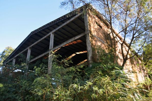 Obra para escuela de carpintería está abandonada hace 10 años - Nacionales - ABC Color